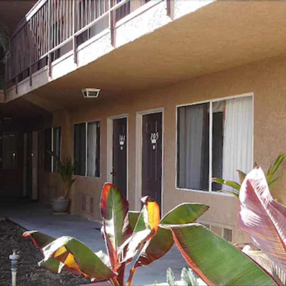 Rivera & Pico Rivera