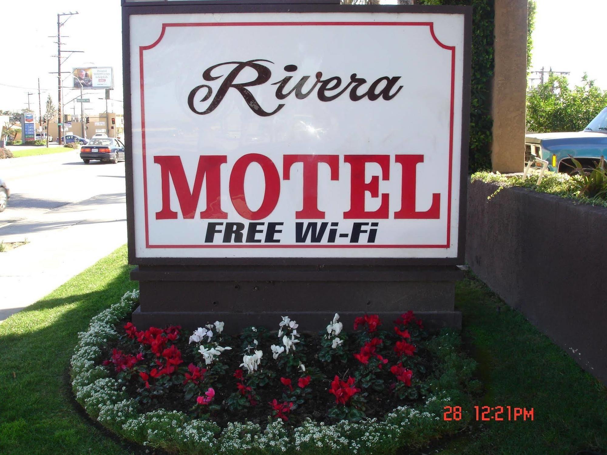 Rivera & 2*